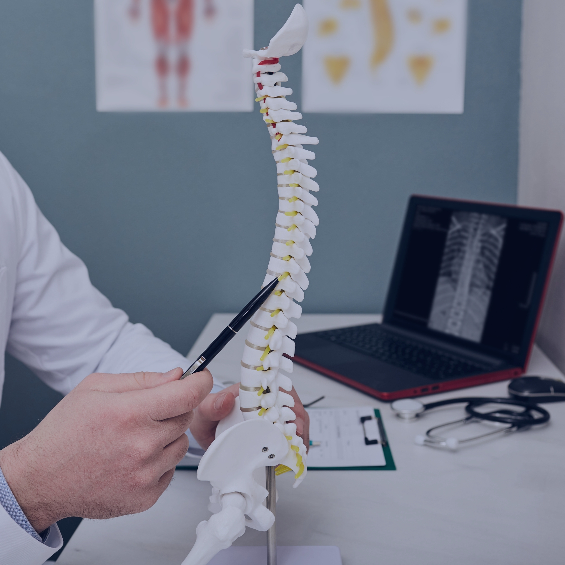 spine surgery clinic image